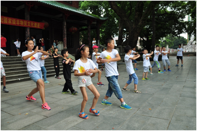 【佛山中；帷俊盎断餐Щ帷2015「中国外洋」内地香港学生夏令营”圆满举行